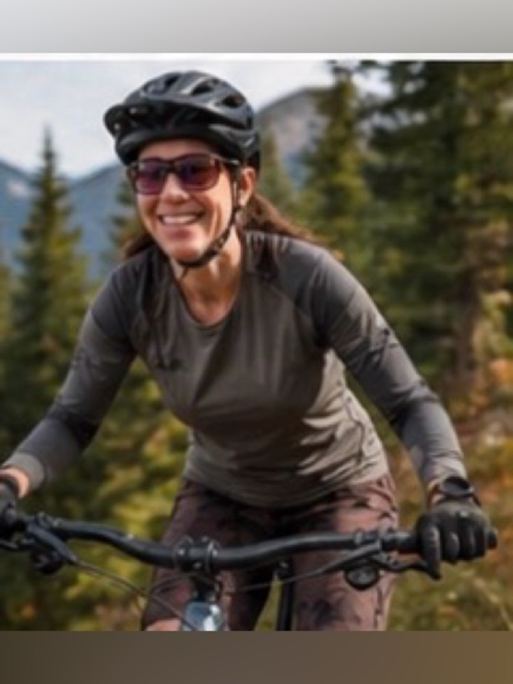 Rapha Women's Long-Sleeve Cycling Jersey in Olive Gray